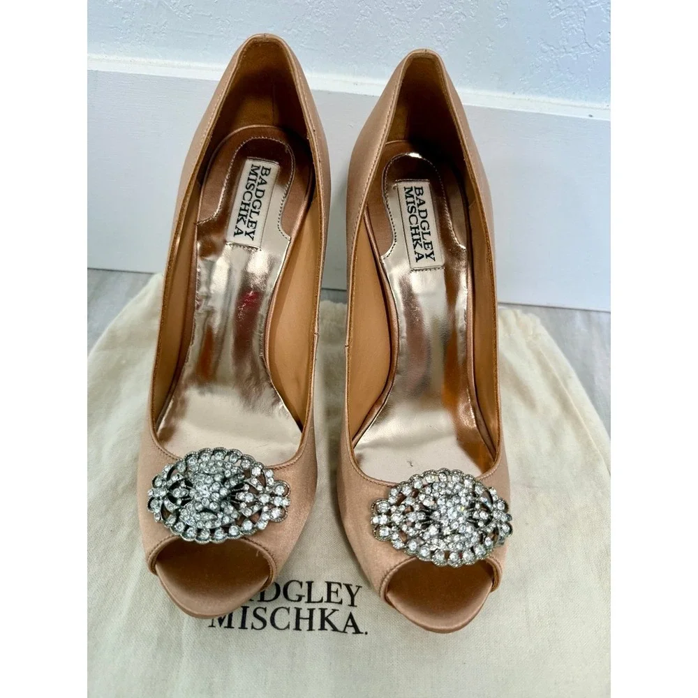 Badgley‎ Mischka Peep Toe Heels Embellished Satin Rose Gold Size 8.5